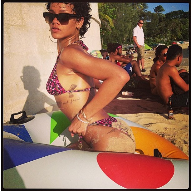 rihanna4