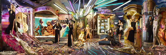 67189b64f71c269a_rs_1024x339-131201150409-1024.Kardashian-Christmas-Card-Hi-Res.jl.120113_copy.jpg.preview