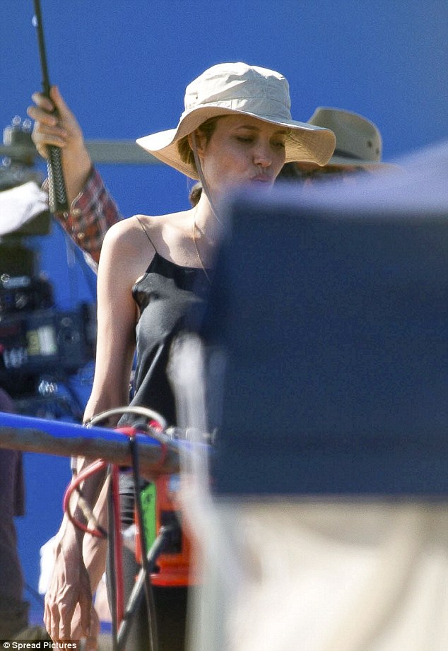 jolie2
