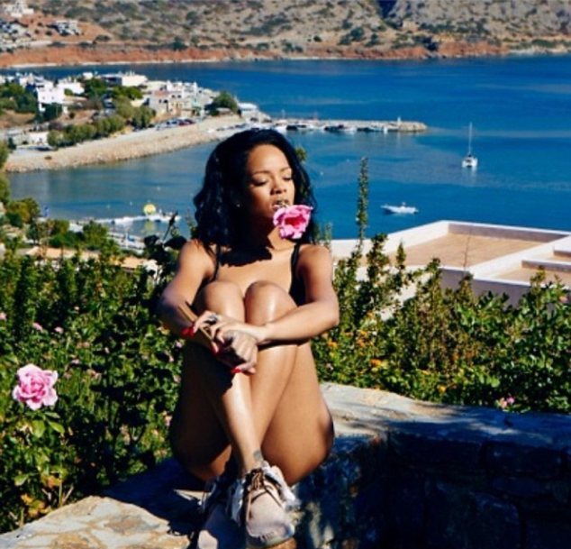 rihanna2