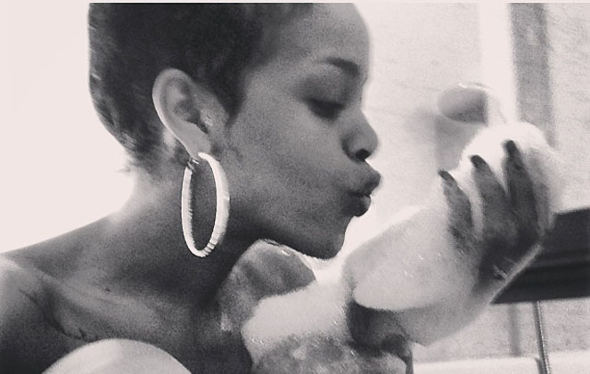 rihannagreece1