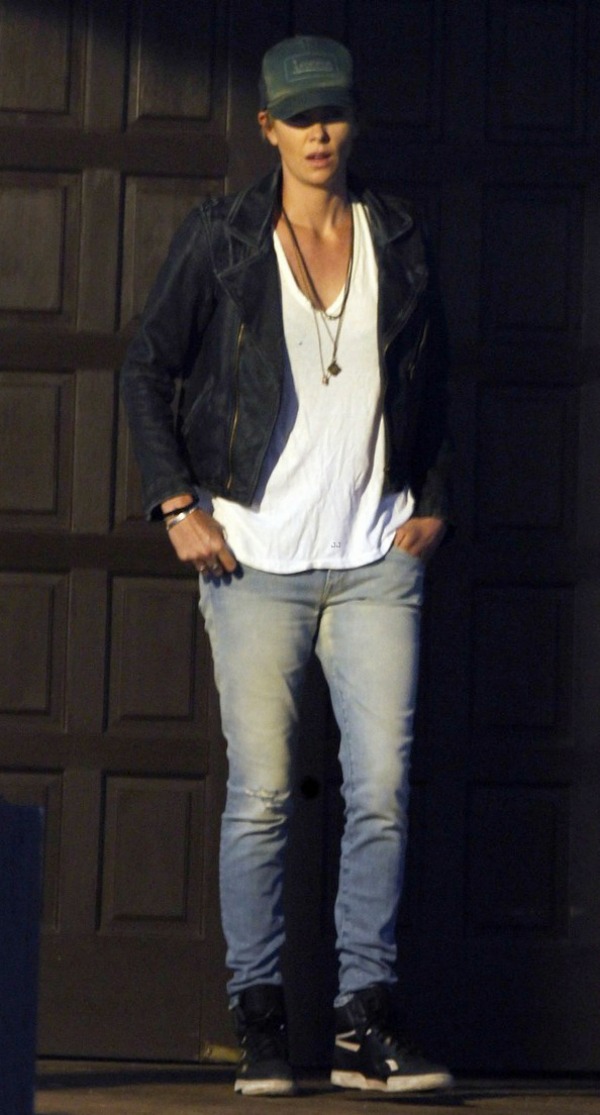 theron2