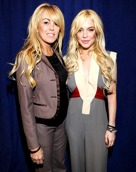 dina_lohan_and_lindsay