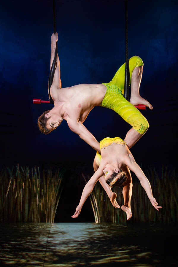 fixed-trapeze-duo-2