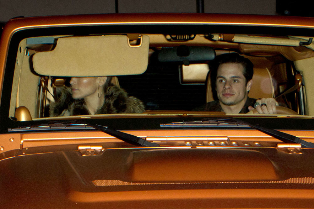 Jennifer Lopez and Casper Smart cruise over to Craig's for dinner