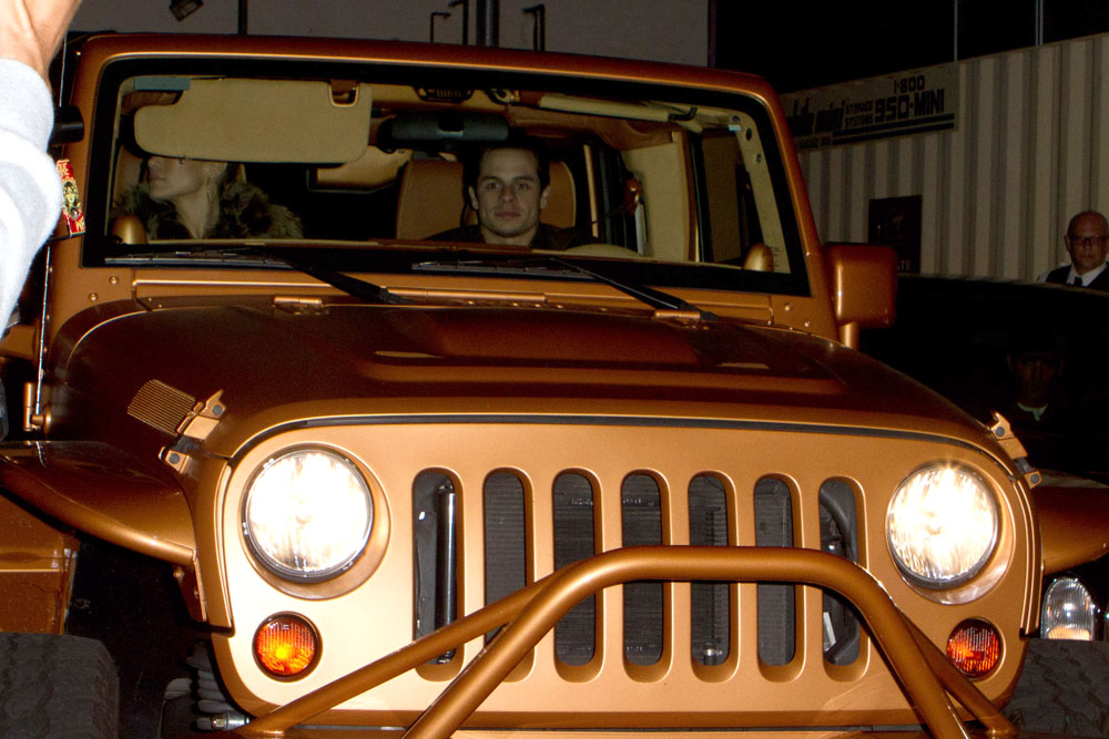 Jennifer Lopez and Casper Smart cruise over to Craig's for dinner