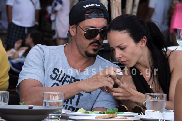 0035_NIKOS_VOYRLIOTIS_OLGA_KARPATHAKI_1982014