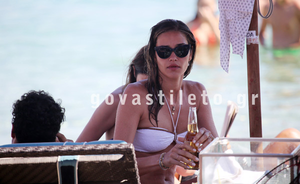 9001_ANA_BEATRIZ_BARROS_1382014