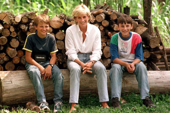 DIANA & HER CHILDREN