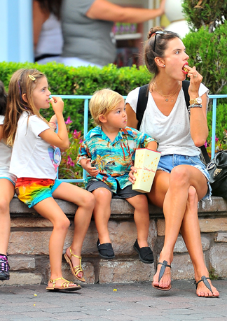 Alessandra Ambrosio celebrates her daughter Anja's birthday at Disneyland with her family