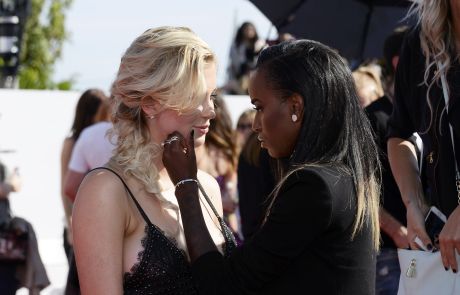 Ireland Baldwin and Angel Haze arrive at the 2014 MTV Music Video Awards in Inglewood