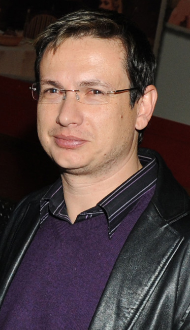 nikolaidis_386_107004