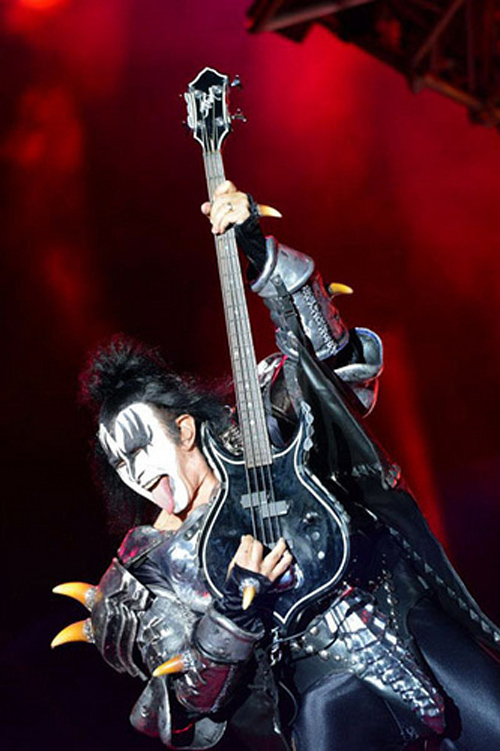 GENE SIMMONS KISS