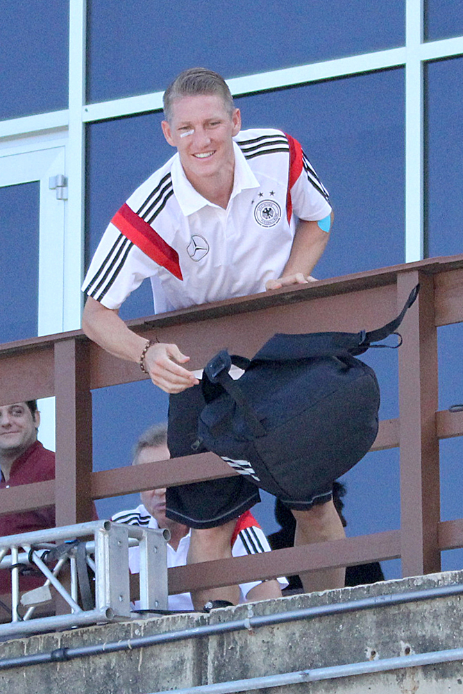 Germany's Soccer Team shows their appreciation for their fans