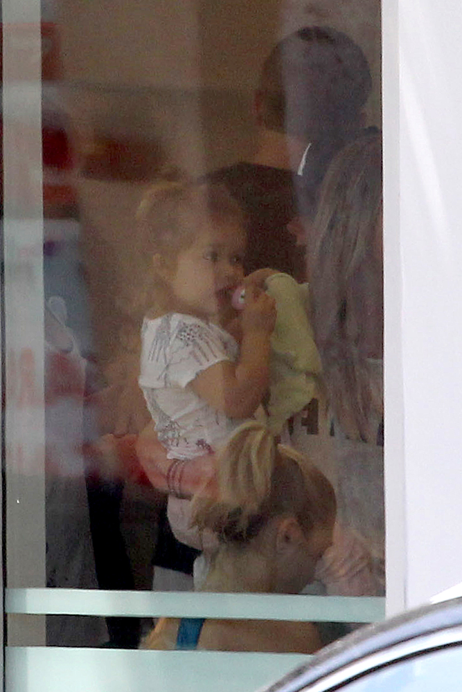 EXCLUSIVE: Victoria and David Beckham make a family trip to the gym