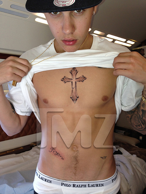 Justin Bieber's tattoo at 40,000 feet ARTICLE MUST CONTAIN LINK: Facebook.com/BangBangTattoos.