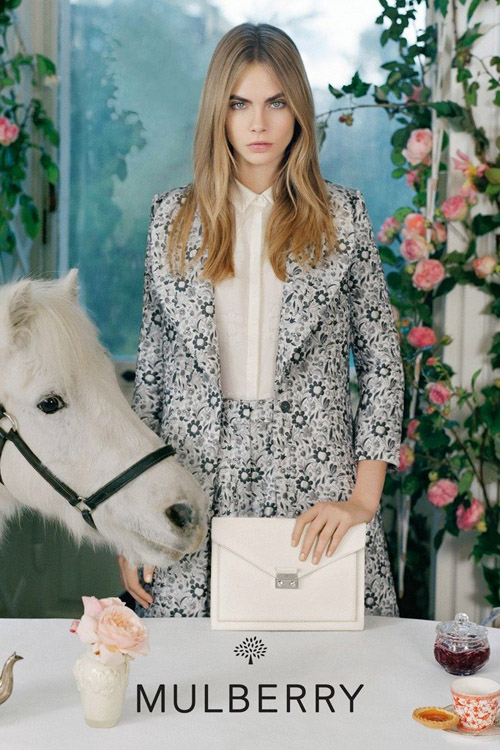 cara-delevingne-mulberry-1