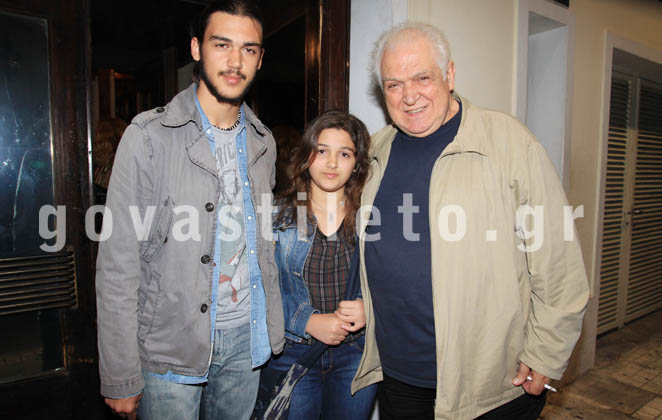 0122_ALEXANDROS_KAZAKOS_ILEKTRA_KAZAKOY_KOSTAS_KAZAKOS_952014