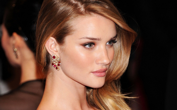 Rosie-Huntington-Whiteley