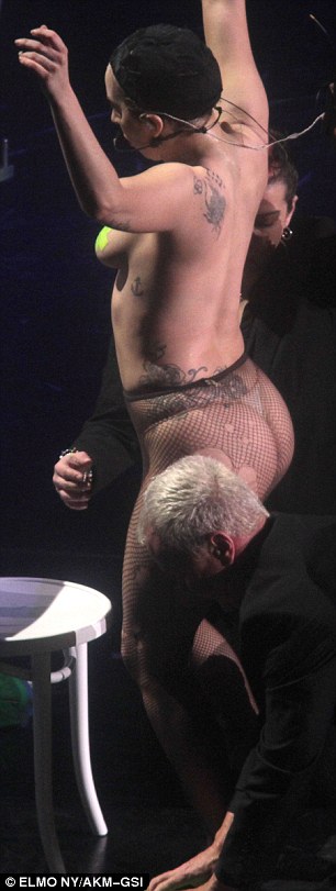 gaga1