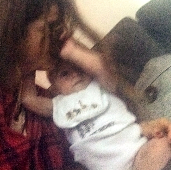 sofia_karbela_me_ton_gio_ths
