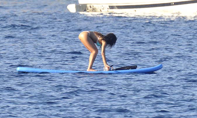 Rihanna-13