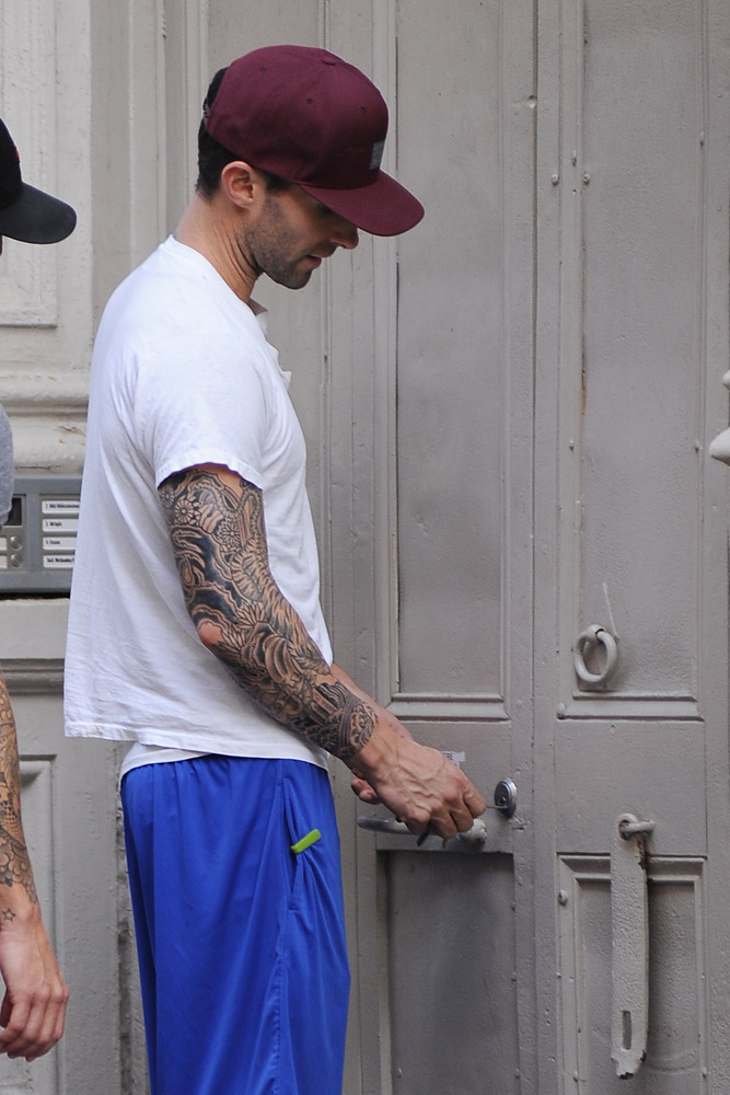 Adam Levine's key does not fit in the key hole