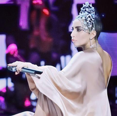 gaga2